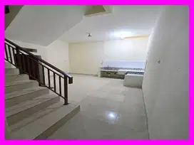 Dhyana Rumah ukuran 4.5x13m di jelambar