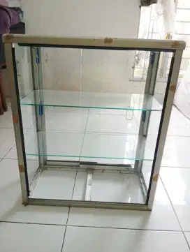 Jual Etalase Kaca Uk 60 x 60 cm2  Siap Pakai