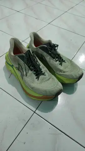 Sepatu raning  ortus