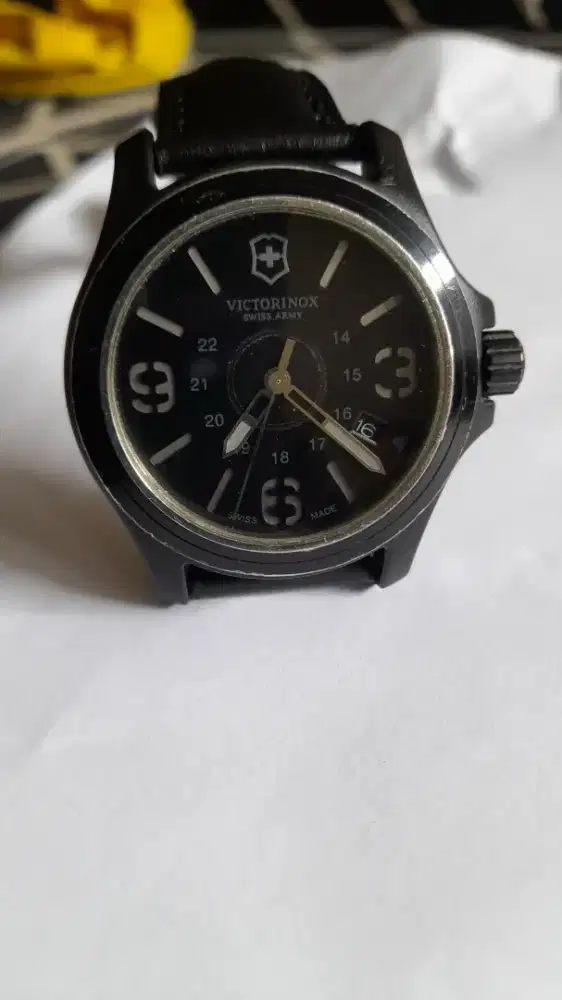 Jam Victorinox swis army original