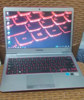 laptop Samsung slime tipis AMD A6-4455M RAM 8GB Hardis 500GB VGA