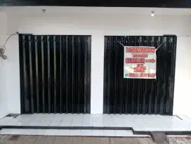 Disewakan warung pinggir jalan besar
