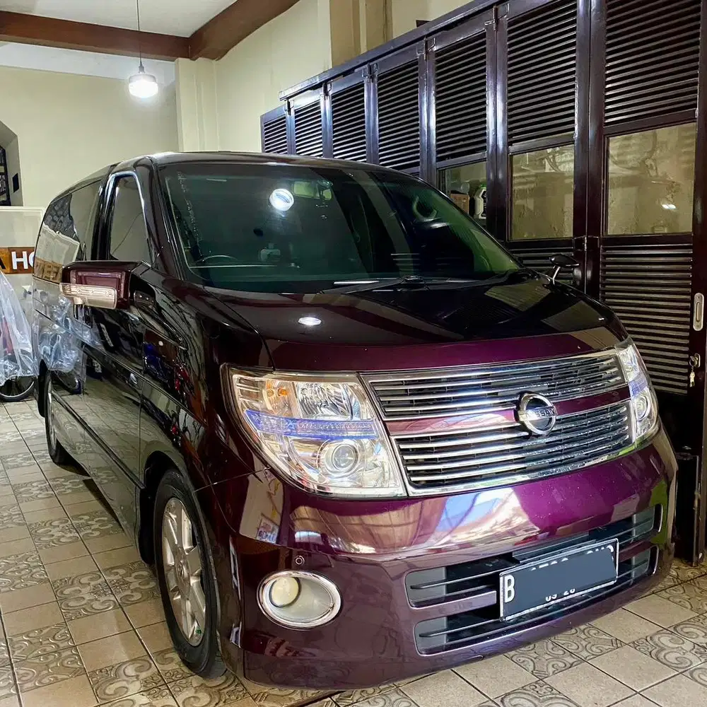 Nissan Elgrand E51 LOW KM