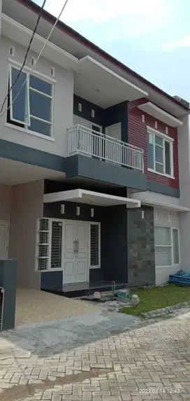 Rumah 2 Lantai Modern Siap Huni di Kota Jombang