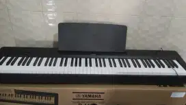 Yamaha Piano P145
