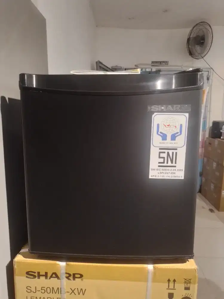 SHARP REFF MINI BAR SJ-50MB-XB 50LTR, CICILAN 0% MENGGUNAKAN KREDIVO