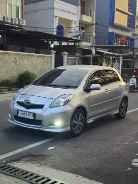 Toyota yaris S limited 2011 automatic km 106 rb