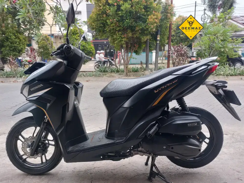 (DP 1 Jt)‼️ Honda Vario 125 CBS ISS Keyless Hitam 2023 Cash / Kredit