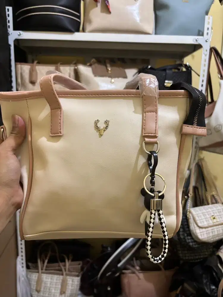 Di jual Tas Murah brand Lokal, kualitas bagus, bahan tebal