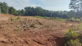 Dijual 1 Tapak Tanah di Komplek Gereja