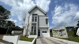 Rumah Rasa Villa Lokasi Strategis di Malang