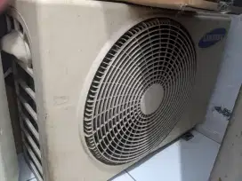 Outdoor AC Samsung 1/2 pk