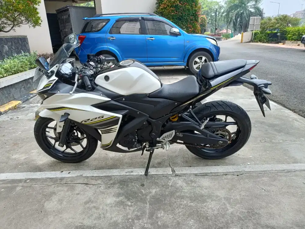 Yamaha R25 THN 2017 akhir Low Km