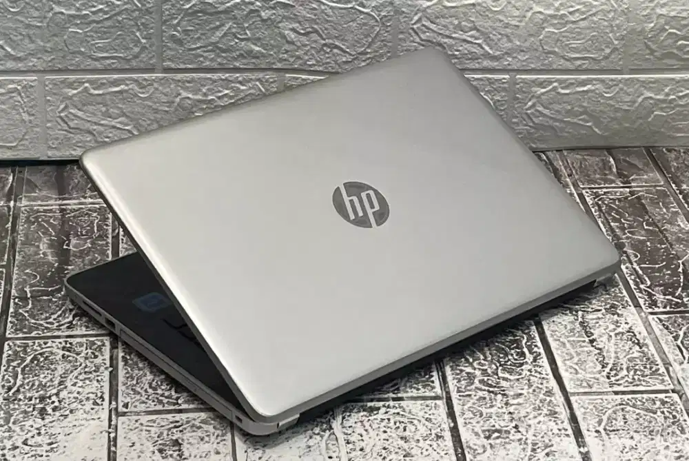 Type Laptop HP 14- bs0xx Intel Celeron N3060 Ram 4GB SSD 128GB