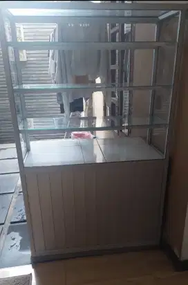 Etalase kaca+aluminium