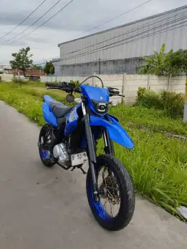 Wr 155 r modif supermoto