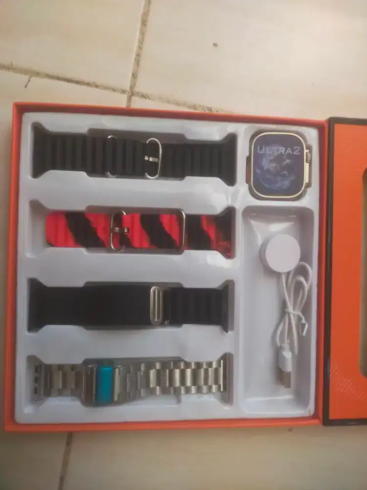 Jam smartwatch keren
