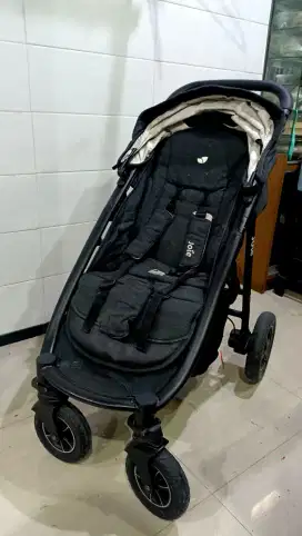 Stroller Joie like New siap pakai sudah laundry