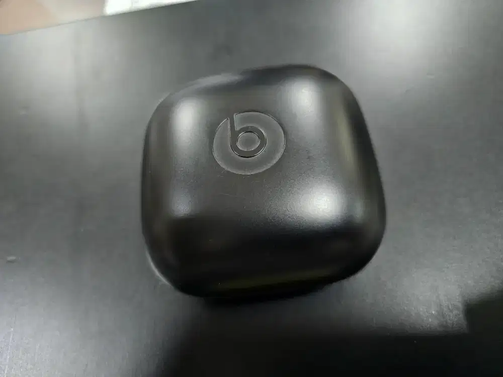 Apple Powerbeats Pro. Headset Premium buat Sport. Masih like New