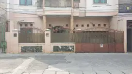 Rumah bagus dijual cepat deket halim perdana kusuma