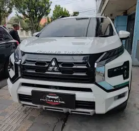 Mitsubishi New Xpander Cross (Facelift) CVT 2023 Putih Metalik