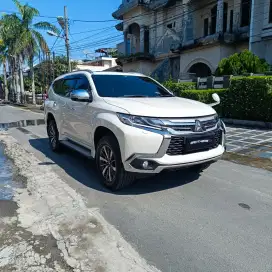 Pajero Sport Dakar 4x2 AT 2016 CBU
