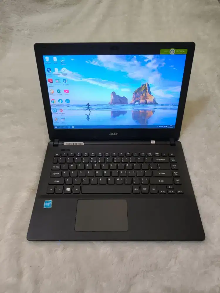 Dijual laptop acer slim,kencang,intel celeron ram 4 gb,ssd 120 gb.