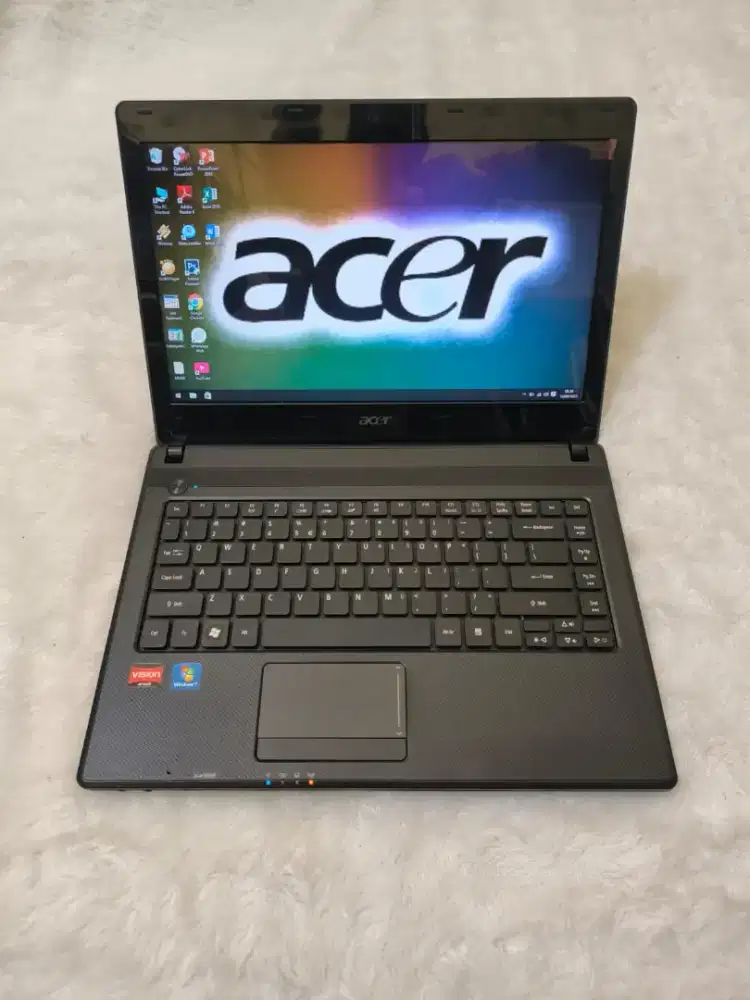 Dijual laptop acer kencang,amd e-350,ram 4 gb,hdd 500 gb