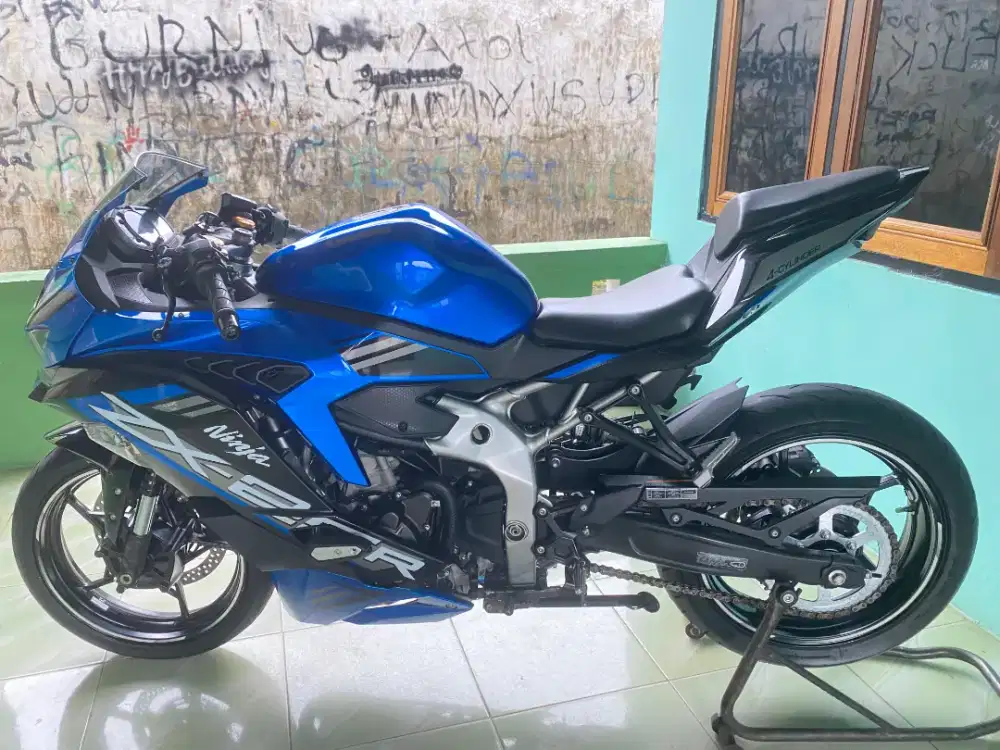 Kawasaki zx 25r ABS