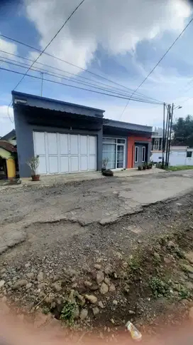Jual Rumah 2 Lantai Hadap Barat di Talaga, Majalengka