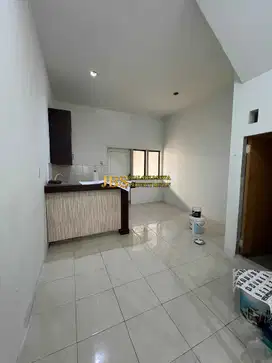 Rumah 2,5 Tingkat Dijual di Komplek Greenville Jalan Bakti Luhur