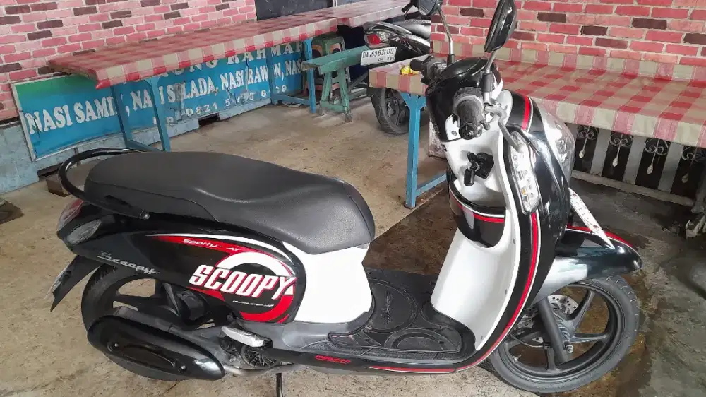 Di jual scoopy tahun 2017