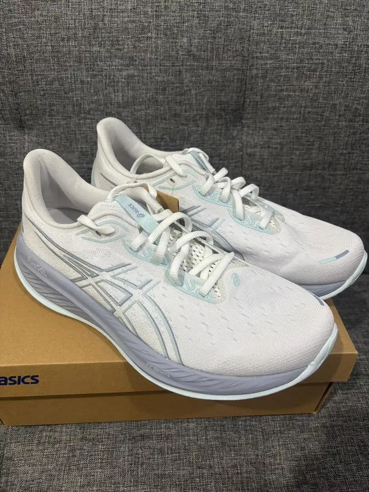 JUAL SEPATU LARI (RUNNING) PRIA (MEN) ASICS GEL CUMULUS 26 WHITE GREY