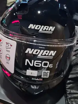 Helm Nolan N60 hitam glossy