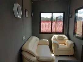 JUAL KOS STRATEGIS PUSAT KANTOR & KAMPUS, BERSIH, BALKON, FULL 10 JUTA