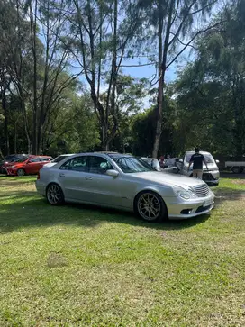 Mercedes-Benz E260 2002 Bensin