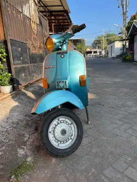 Vespa px exclusive tahun 2001