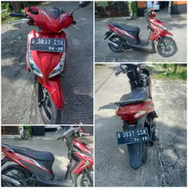 Vario 2015 merah