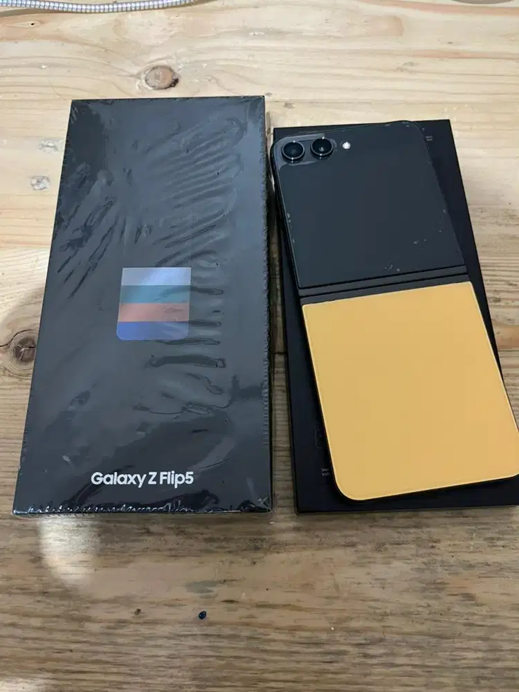 Samsung Z Flip 5 8/512gb Fullset Sein Mulus