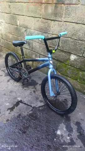 Sepeda bmx ban 20