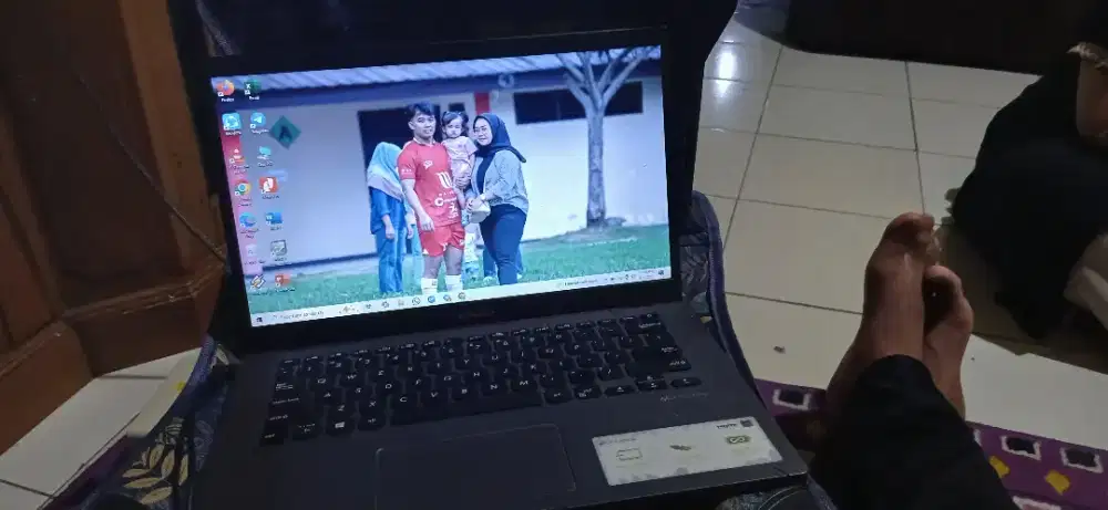 Laptop second murah