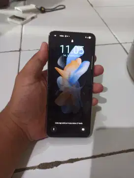 Samsung Z Flip 4 5G 8/512 Fullset mulus Garansi ON