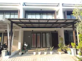 Rumah bagus semi furnished di Cluster Golden city , Bekasi utara