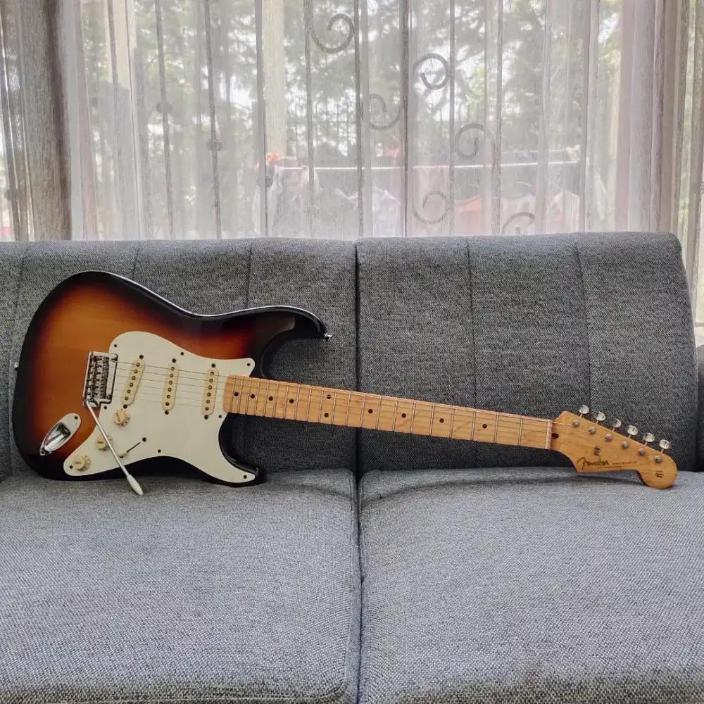 Fender stratocaster classic player 50s customshop designed