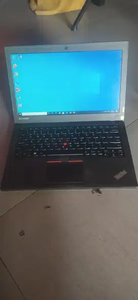 Thinkpad x250 core i5 gen 5 Ram 8/ 128