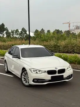 BMW 320i F30 LCI Facelift 2018 Putih White BMW 320i 2019 BMW 2020 BU