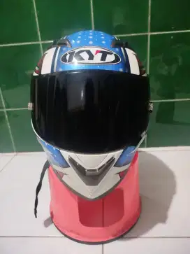 Helm Fullface KYT Vendetta