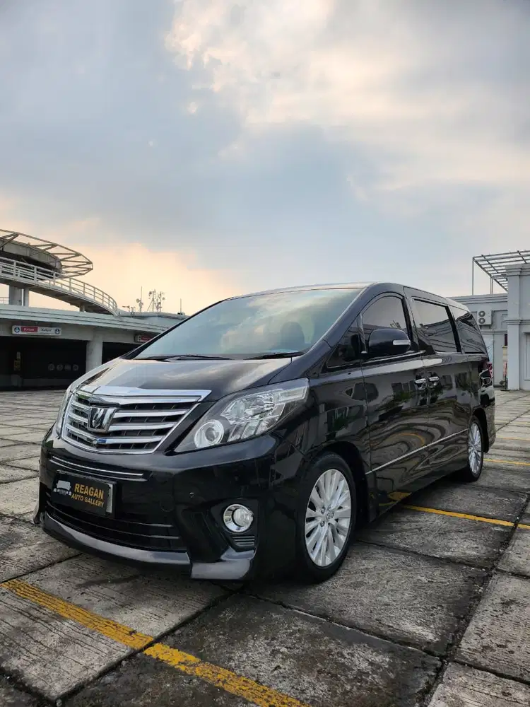 Toyota Alphard 2013 Bensin