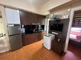 disewa apartemen green lake sunter,2kamar furnished,lantai rendah,hoek