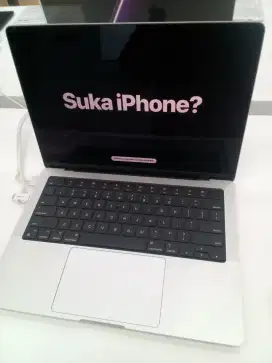 MacBook Pro 14 inci¹ 24GB| 512GB